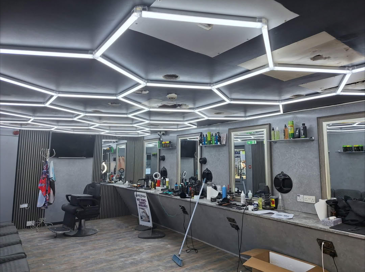 Feature ceiling lighting installation